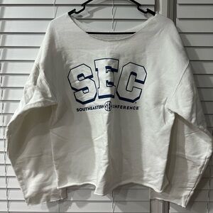 Who’s Loving SEC Division! Here’s Your White Home Town SEC Sweater 🤍 Size L